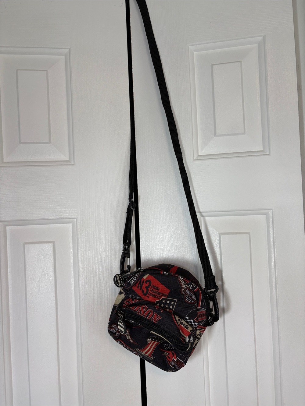 Women's Harley Davidson Small Black & Red Graphic Nylon Crossbody Bag Fanny Pack